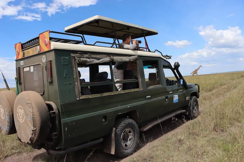 Wildebeest Migration 2 Migration - AjKenyaSafaris.com Car